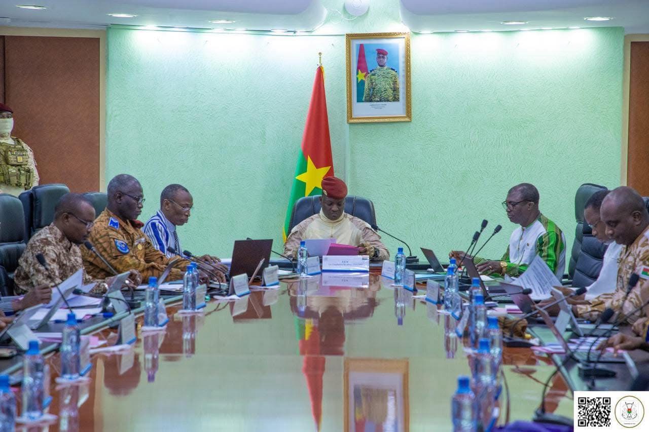 Édito : Commande publique au Burkina Faso – Une réforme audacieuse pour l’inclusion et l’efficacité