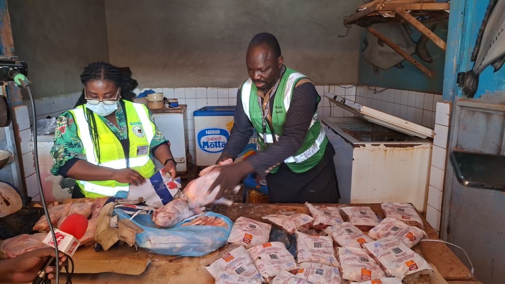Sécurité alimentaire : saisie de volailles illégales à Ouagadougou, des risques sanitaires et des sanctions en&nbsp;jeu